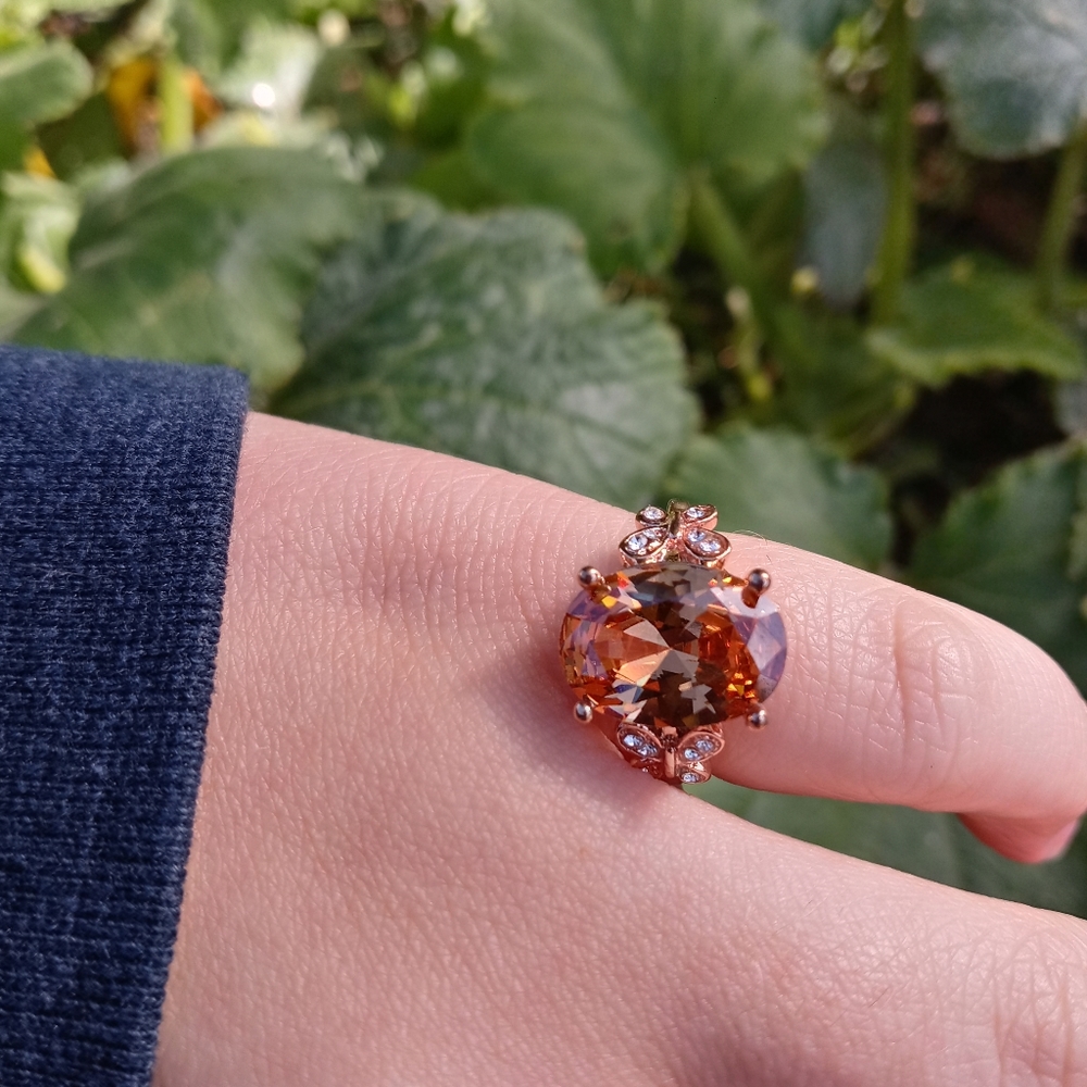Ring - Picture 3 of 8